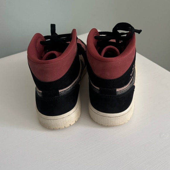 Mid rise air jordans in canyon rust - Picture 5 of 6